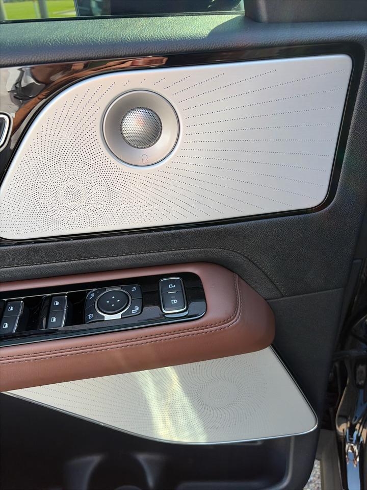 Lincoln Aviator Reserve AWD 2025