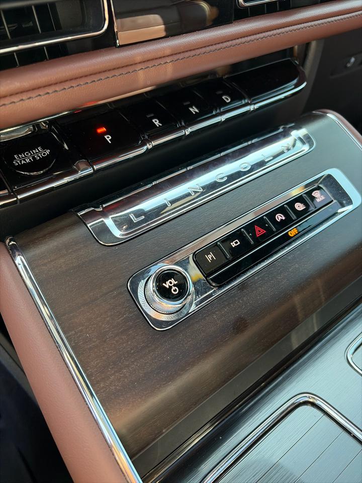 Lincoln Aviator Reserve AWD 2025