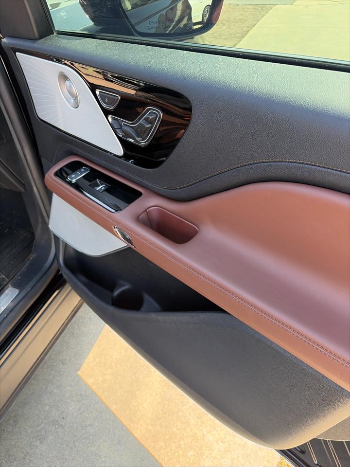 Lincoln Aviator Reserve AWD 2025