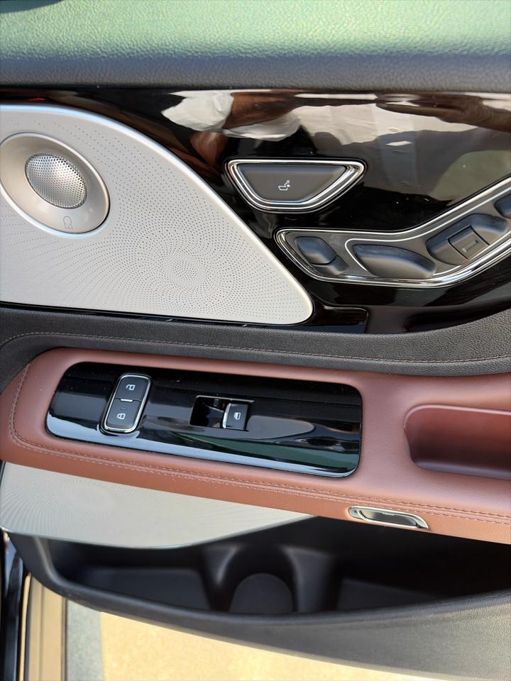 Lincoln Aviator Reserve AWD 2025