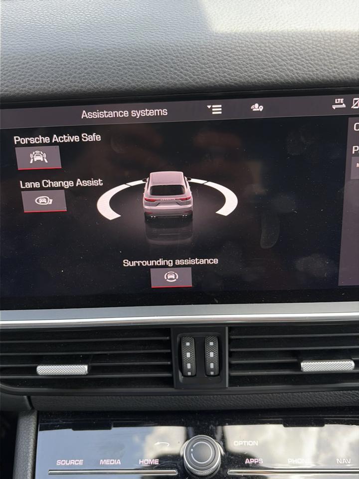 Porsche Cayenne AWD 2021