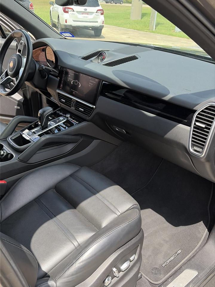Porsche Cayenne AWD 2021