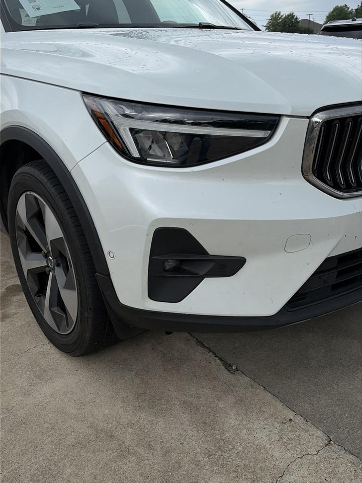 Volvo XC40 B5 AWD Plus Bright Theme 2024