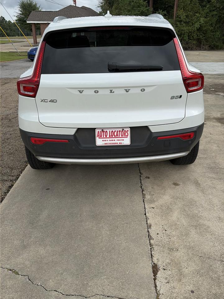 Volvo XC40 B5 AWD Plus Bright Theme 2024