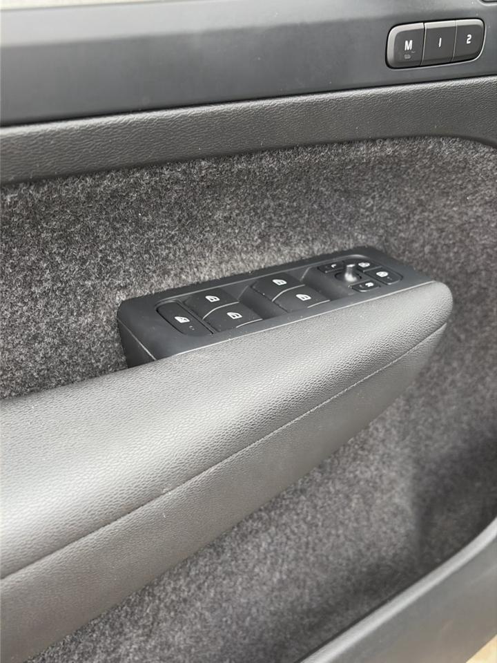 Volvo XC40 B5 AWD Plus Bright Theme 2024
