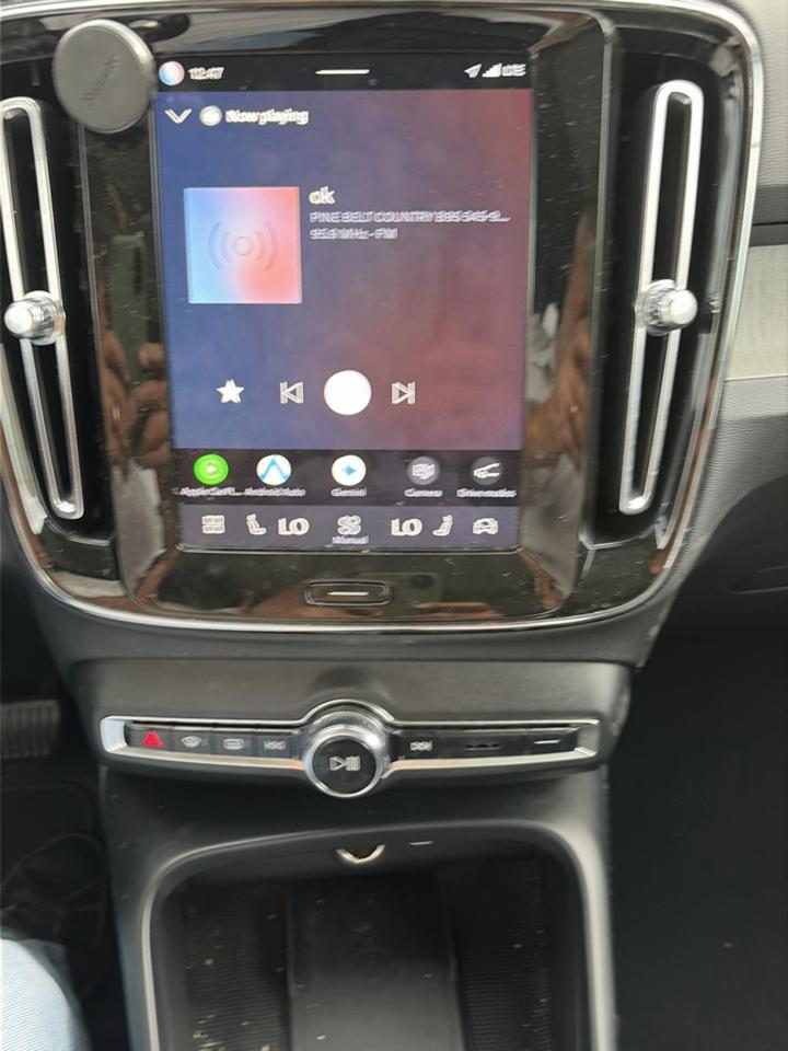 Volvo XC40 B5 AWD Plus Bright Theme 2024