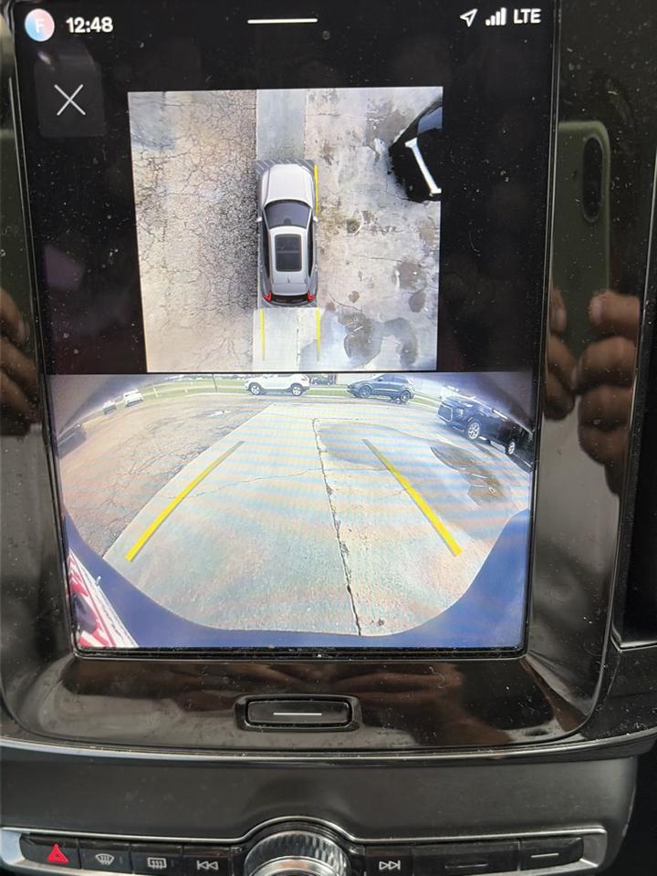 Volvo XC40 B5 AWD Plus Bright Theme 2024
