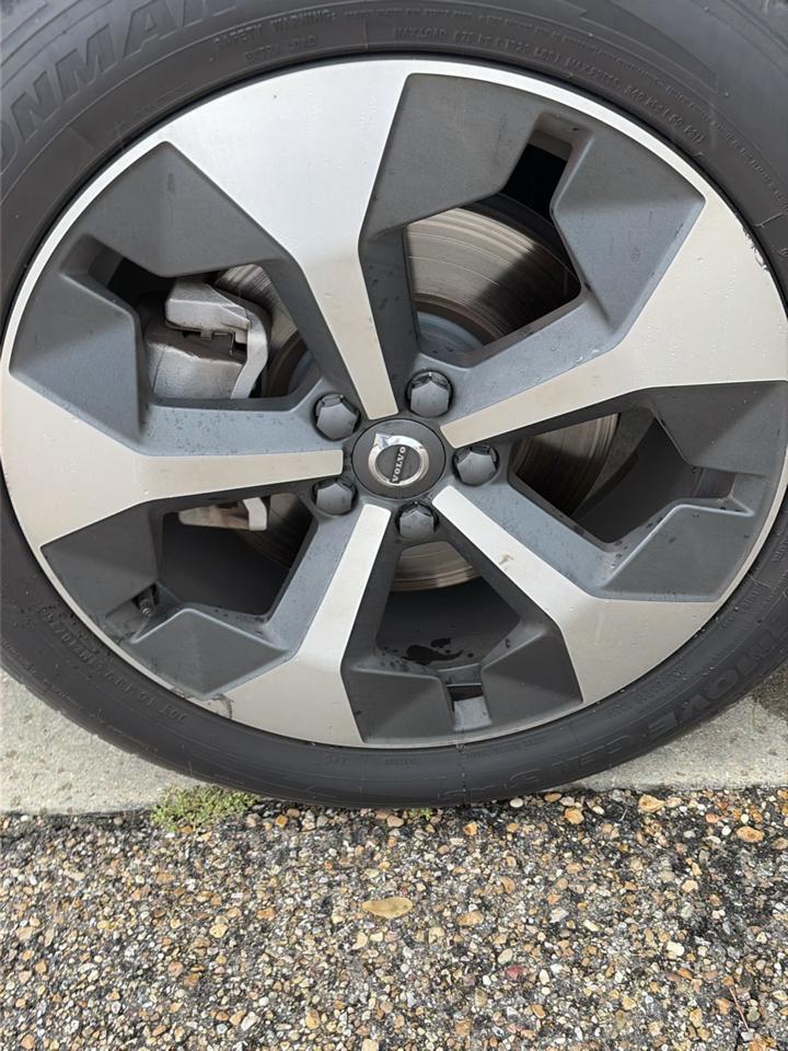 Volvo XC40 B5 AWD Plus Bright Theme 2024