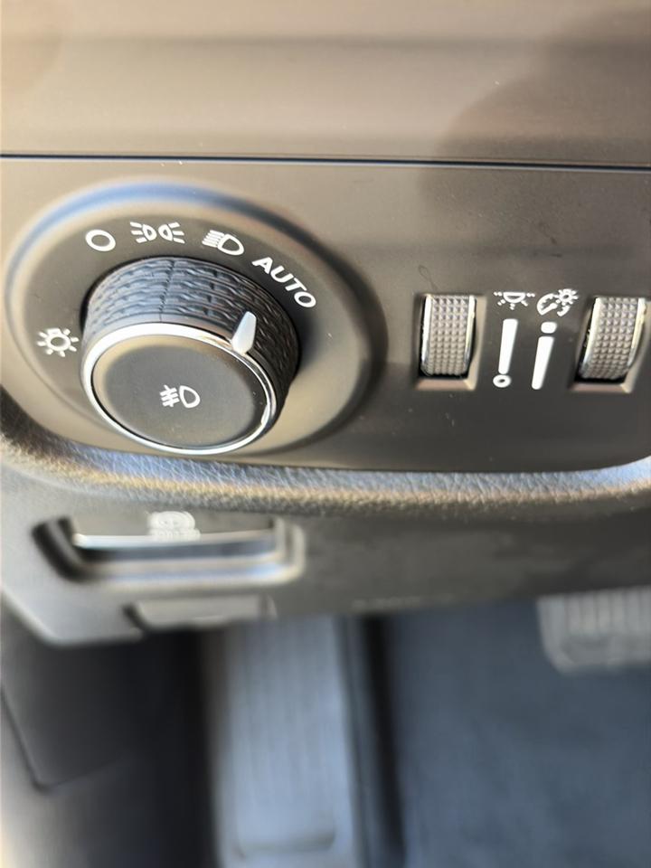 Jeep Grand Cherokee Limited 4x2 2023
