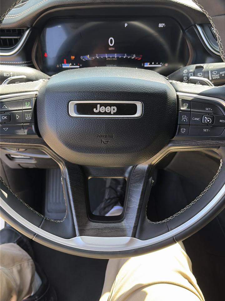 Jeep Grand Cherokee Limited 4x2 2023