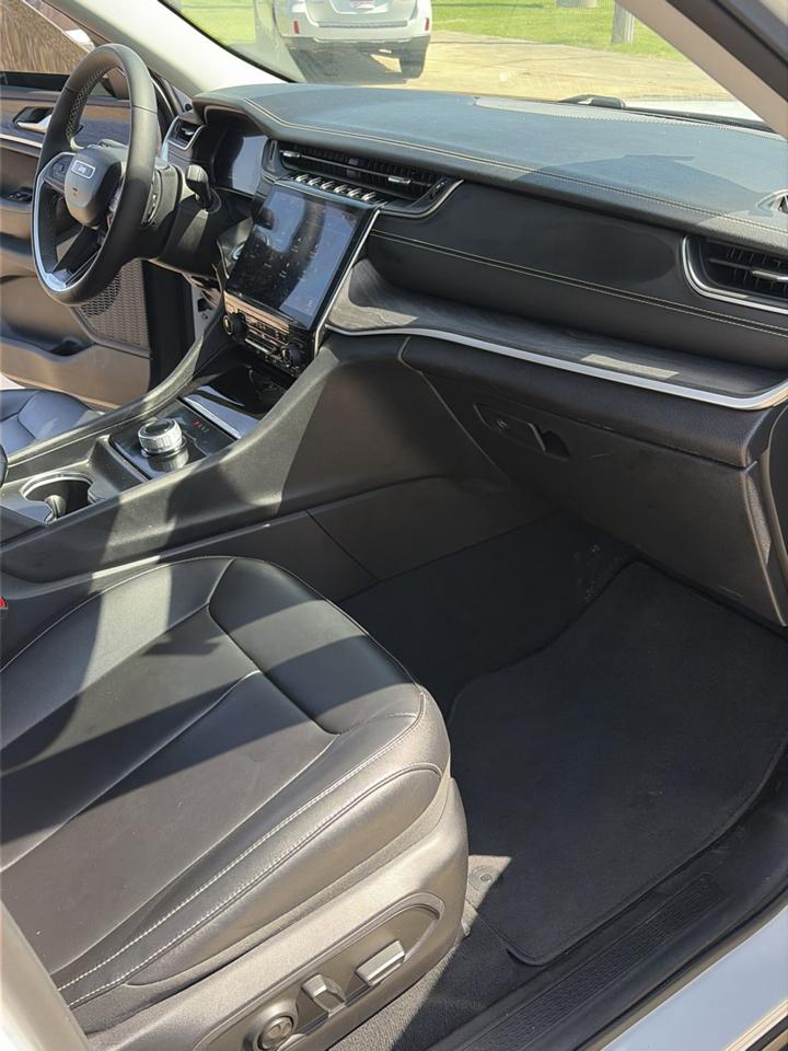 Jeep Grand Cherokee Limited 4x2 2023