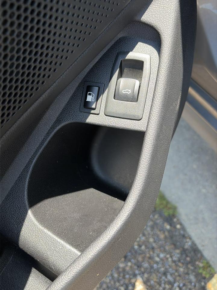 BMW 3 Series 330e xDrive Plug-In Hybrid 2024