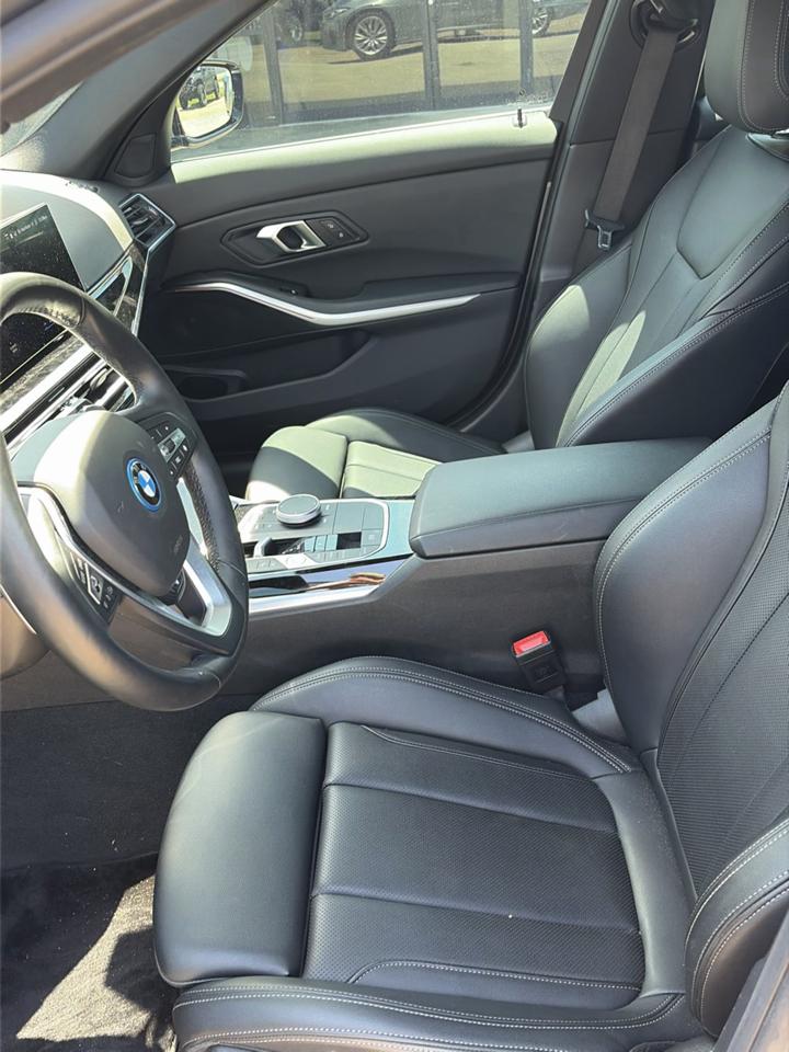 BMW 3 Series 330e xDrive Plug-In Hybrid 2024