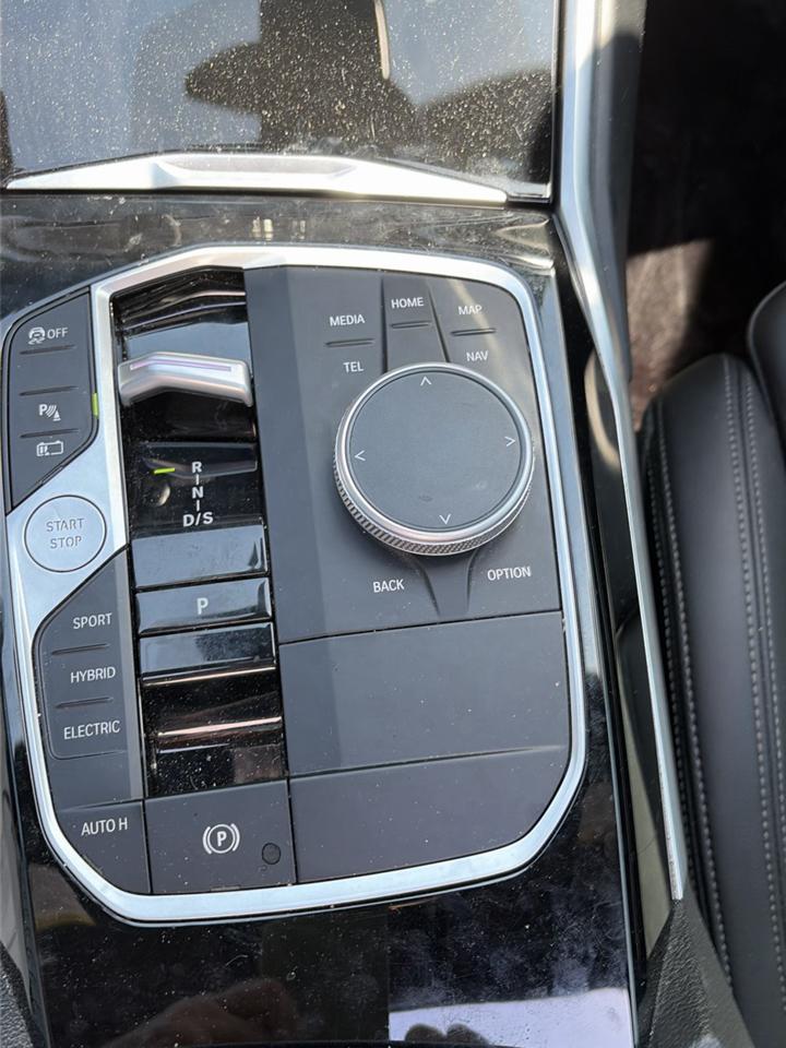 BMW 3 Series 330e xDrive Plug-In Hybrid 2024