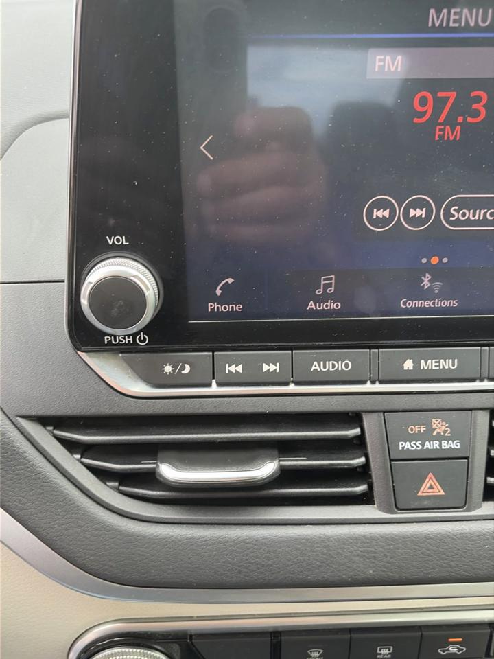Nissan Altima 2.5 SV Sedan 2021