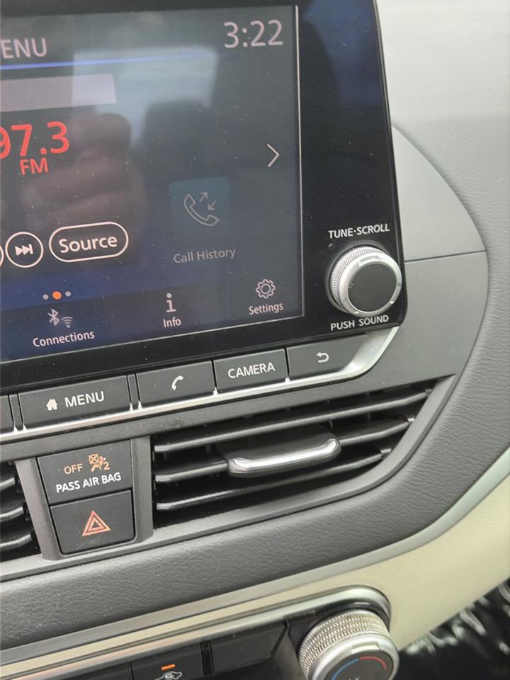 Nissan Altima 2.5 SV Sedan 2021