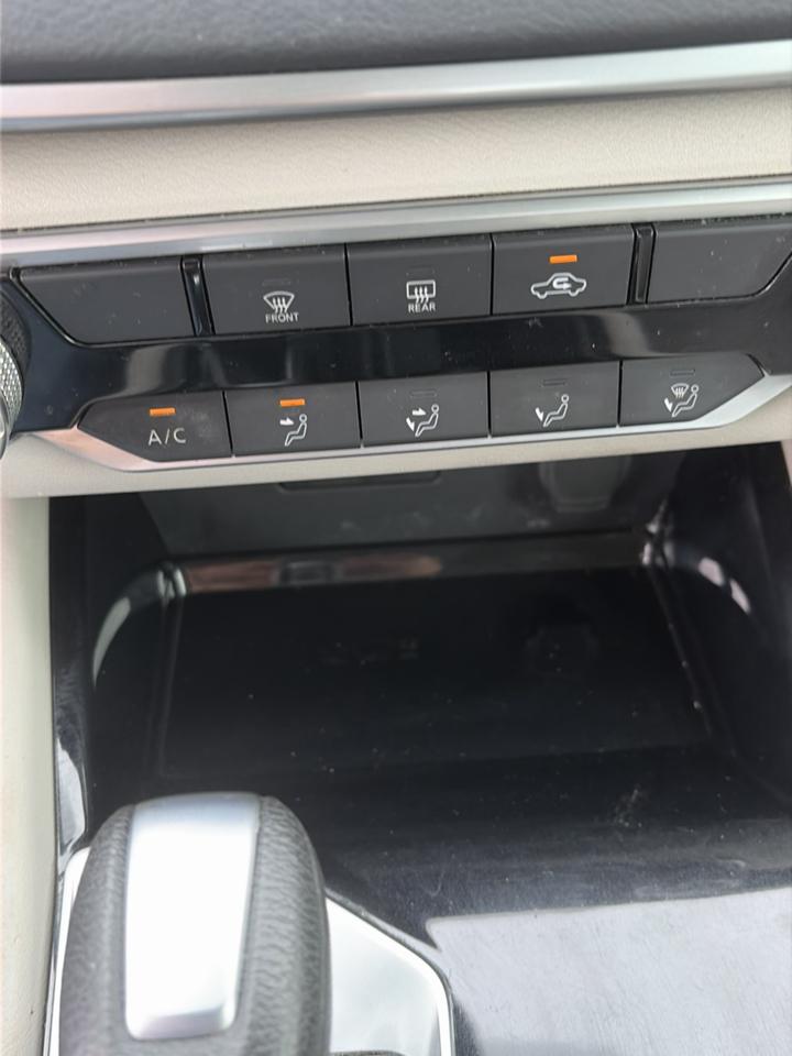Nissan Altima 2.5 SV Sedan 2021