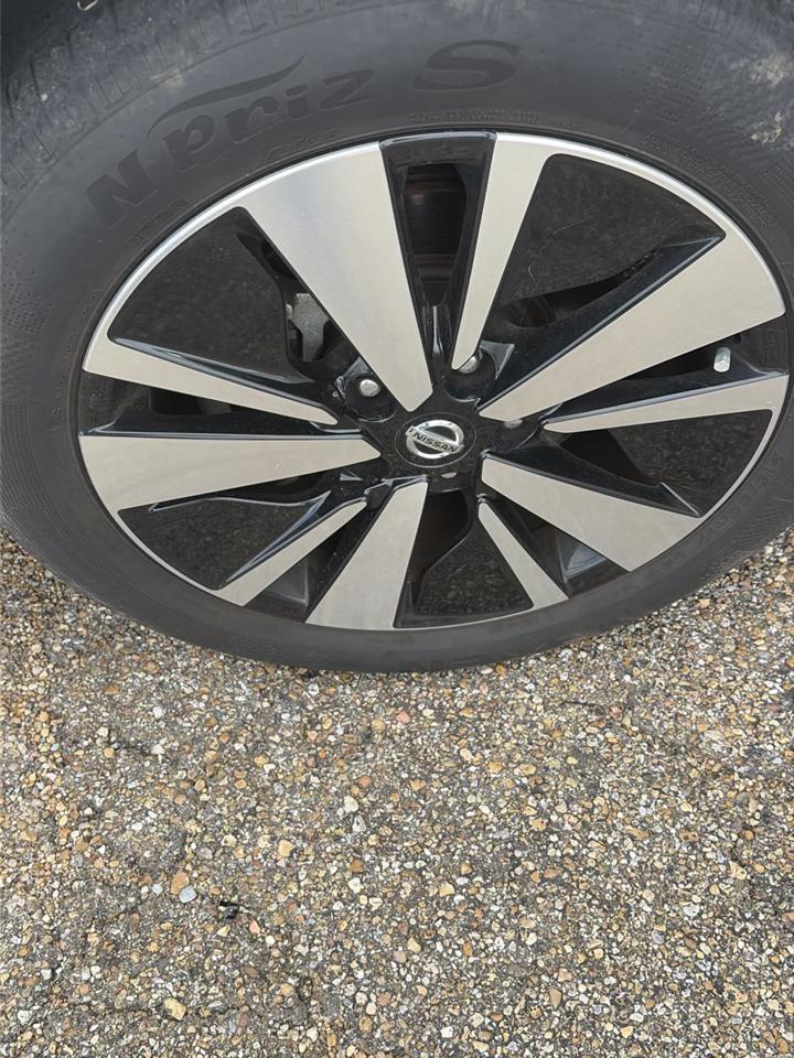 Nissan Altima 2.5 SV Sedan 2021