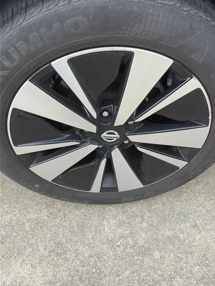 Nissan Altima 2.5 SV Sedan 2021
