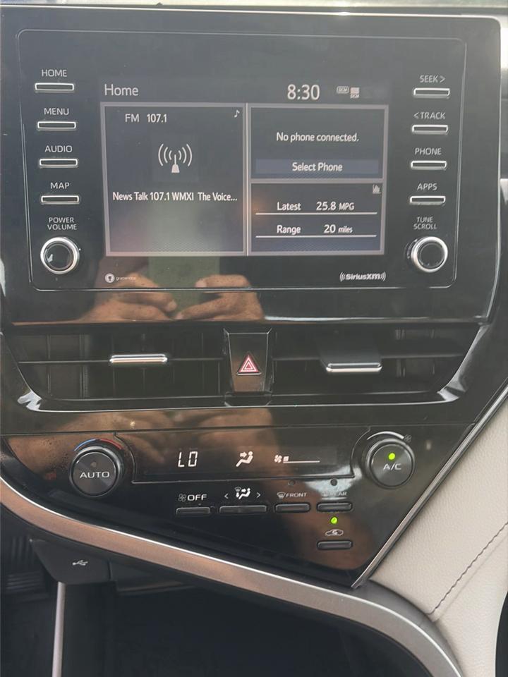 Toyota Camry SE Auto (Natl) 2021