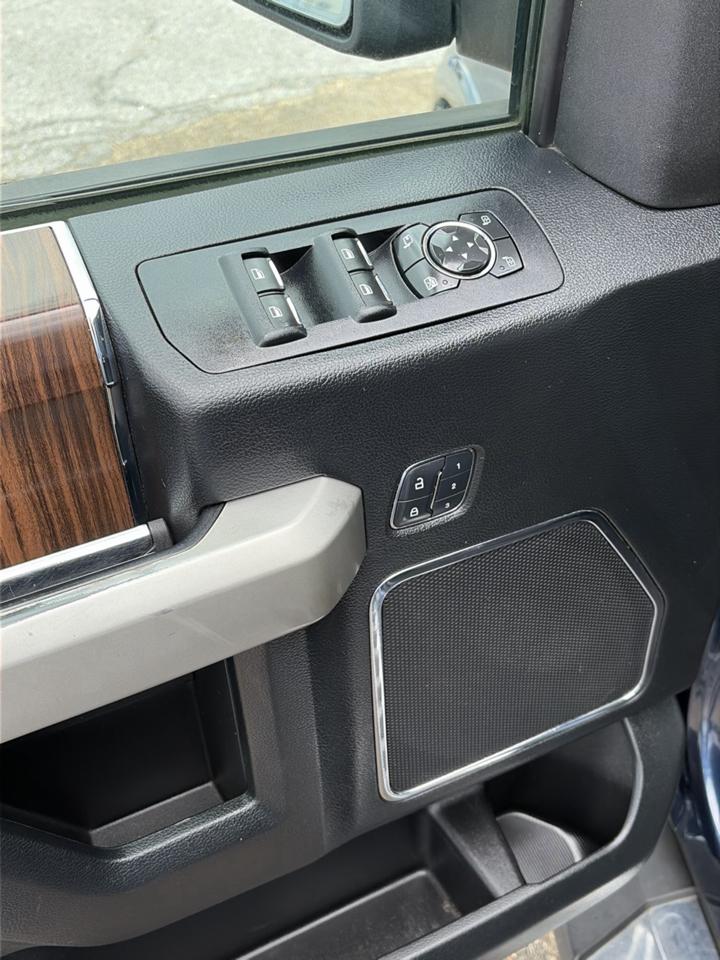 Ford F-150 Lariat 4WD SuperCrew 5.5' Box 2017