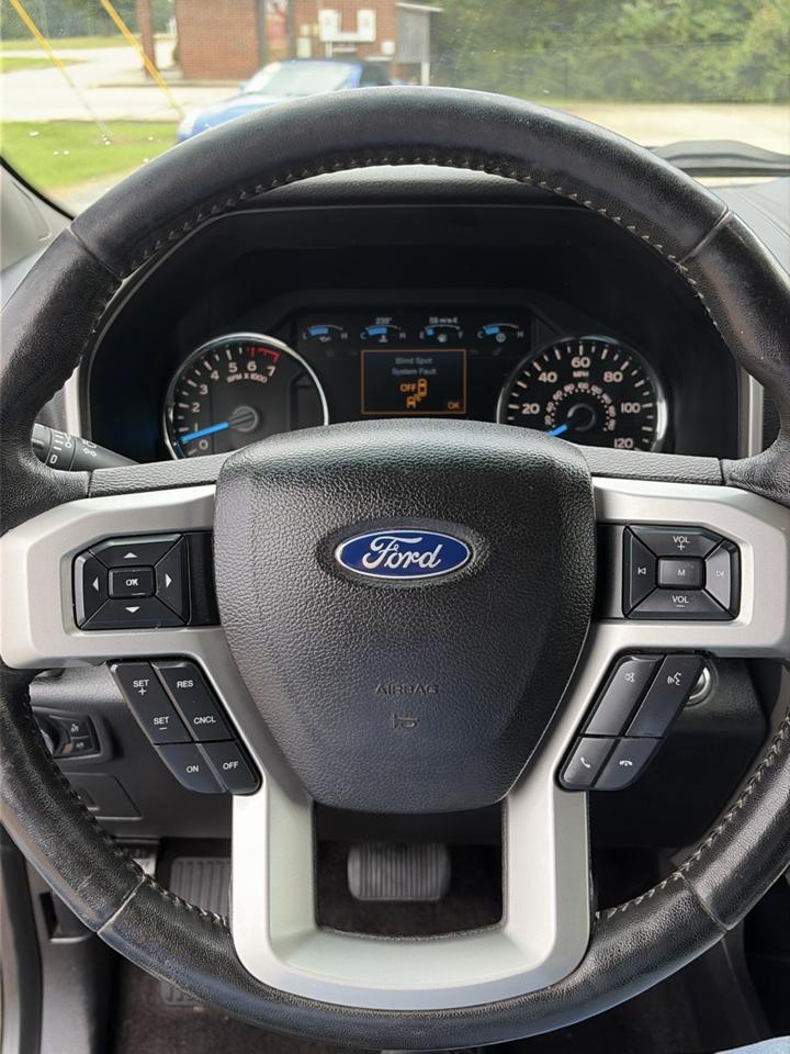 Ford F-150 Lariat 4WD SuperCrew 5.5' Box 2017