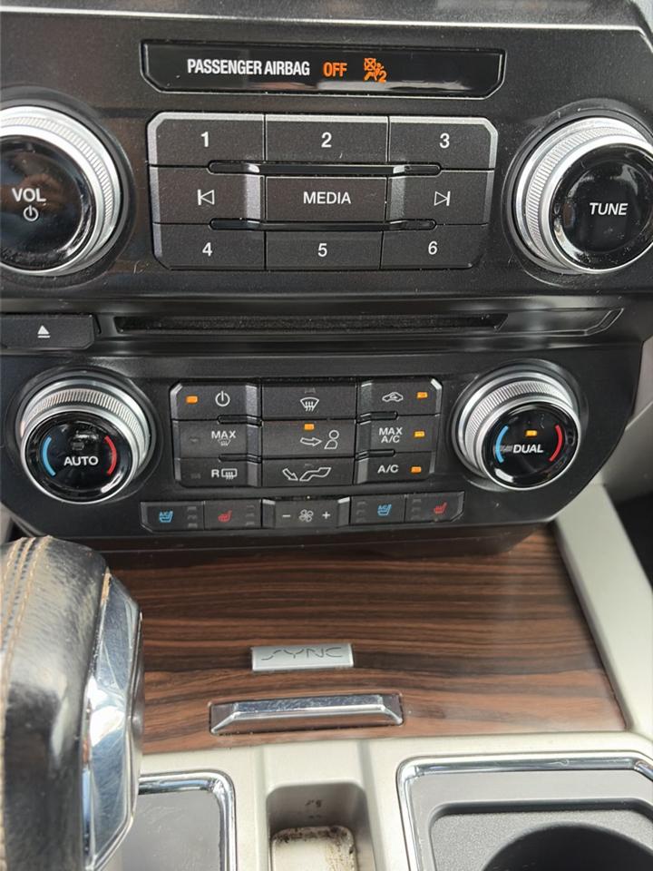 Ford F-150 Lariat 4WD SuperCrew 5.5' Box 2017