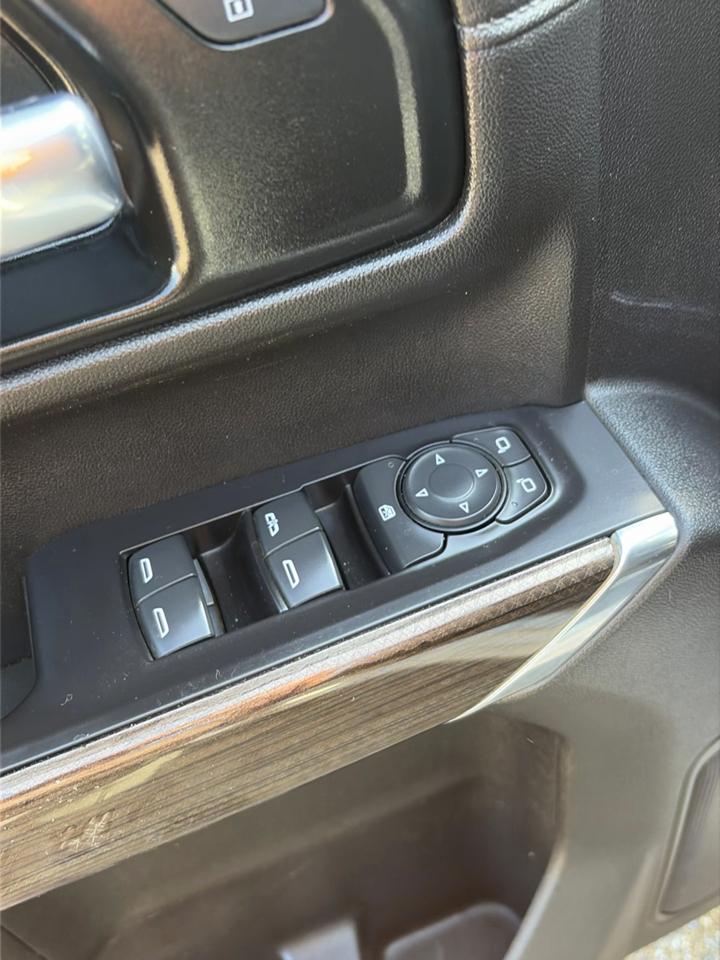 Chevrolet Silverado 1500 4WD Crew Cab 147" RST 2021