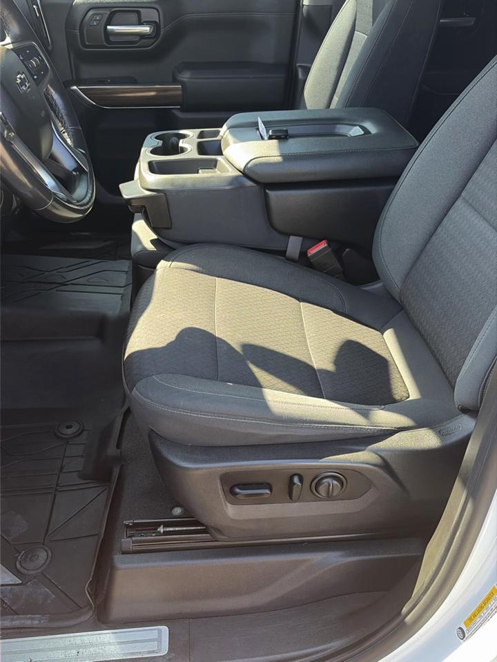 Chevrolet Silverado 1500 4WD Crew Cab 147" RST 2021