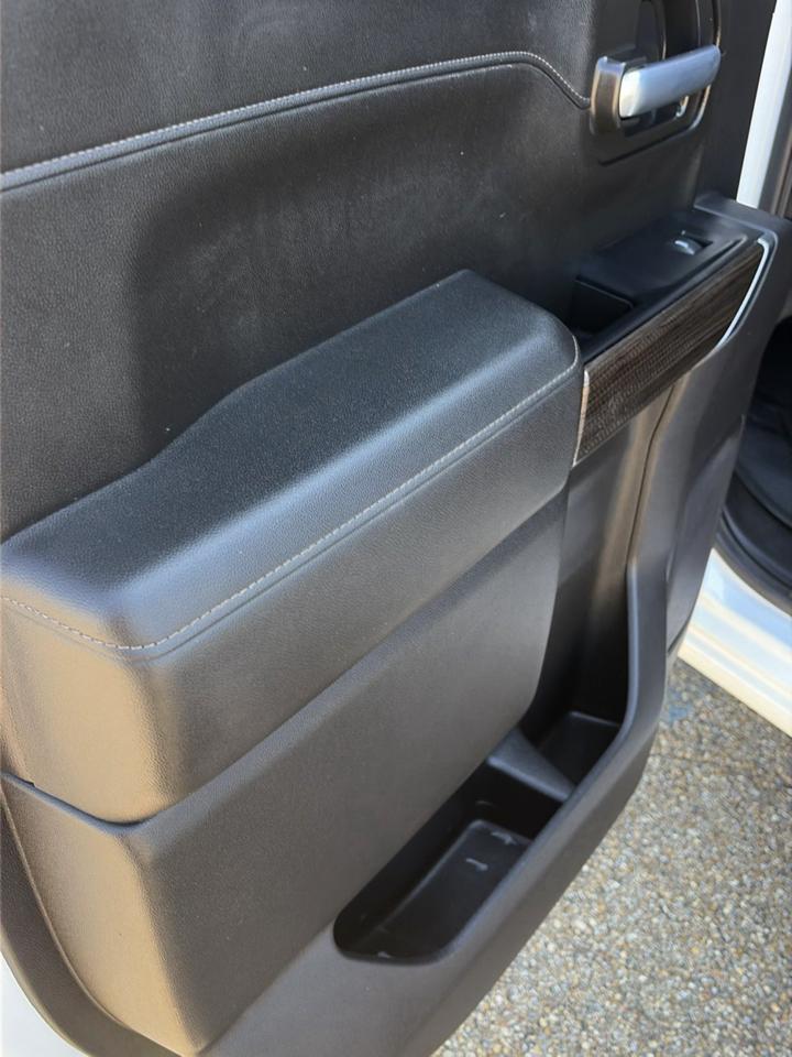 Chevrolet Silverado 1500 4WD Crew Cab 147" RST 2021