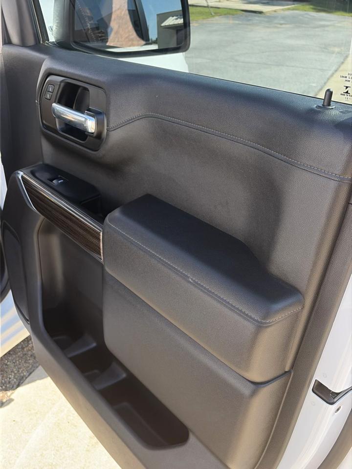Chevrolet Silverado 1500 4WD Crew Cab 147" RST 2021