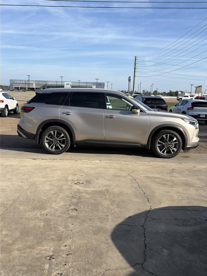 Infiniti QX60 LUXE FWD 2023