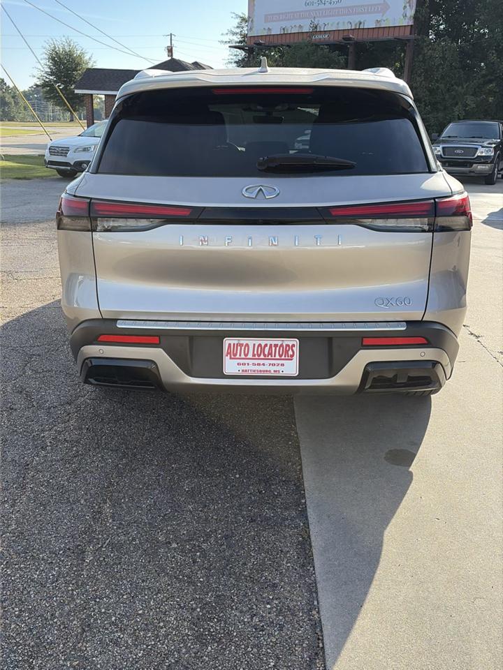 Infiniti QX60 LUXE FWD 2023
