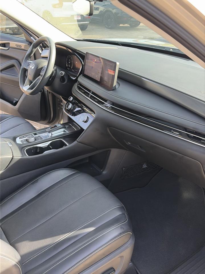 Infiniti QX60 LUXE FWD 2023