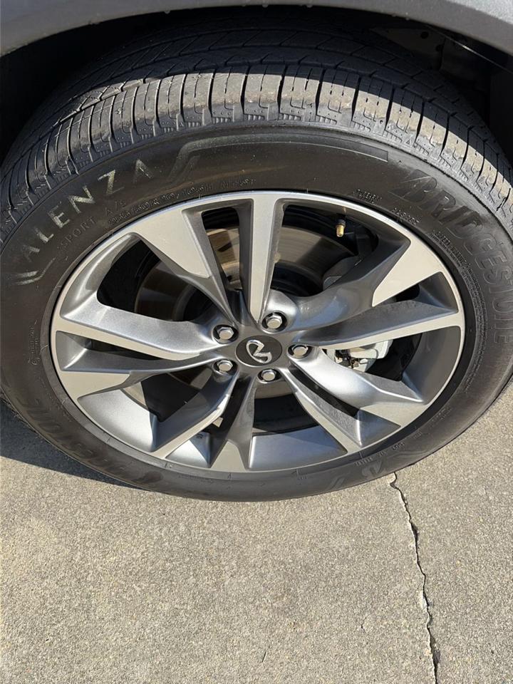 Infiniti QX60 LUXE FWD 2023