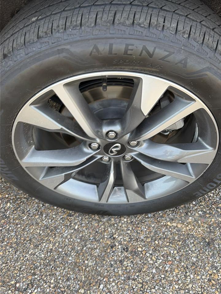 Infiniti QX60 LUXE FWD 2023