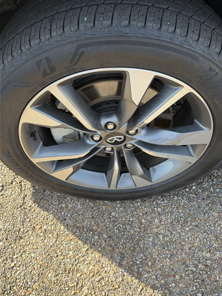 Infiniti QX60 LUXE FWD 2023