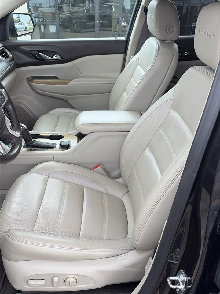 GMC Acadia FWD 4dr Denali 2018