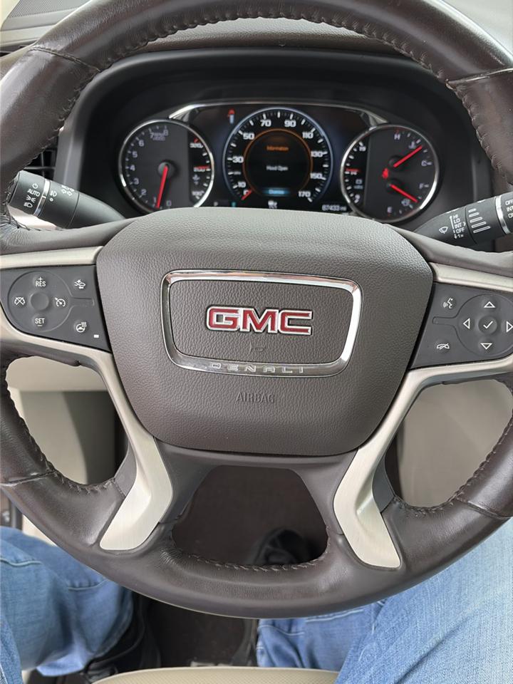 GMC Acadia FWD 4dr Denali 2018