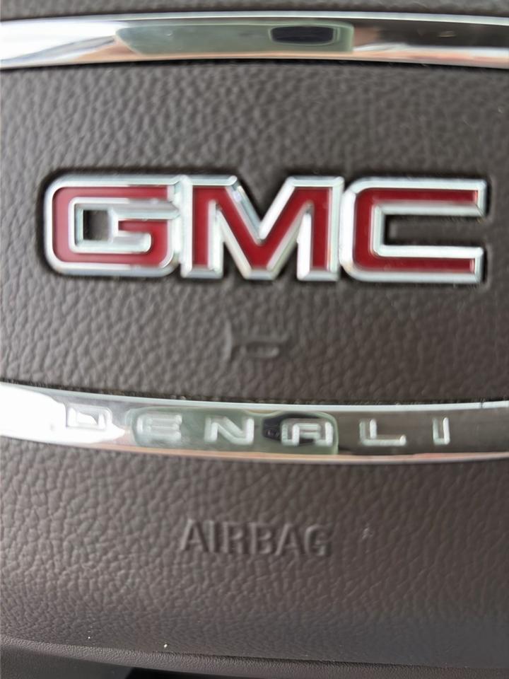 GMC Acadia FWD 4dr Denali 2018