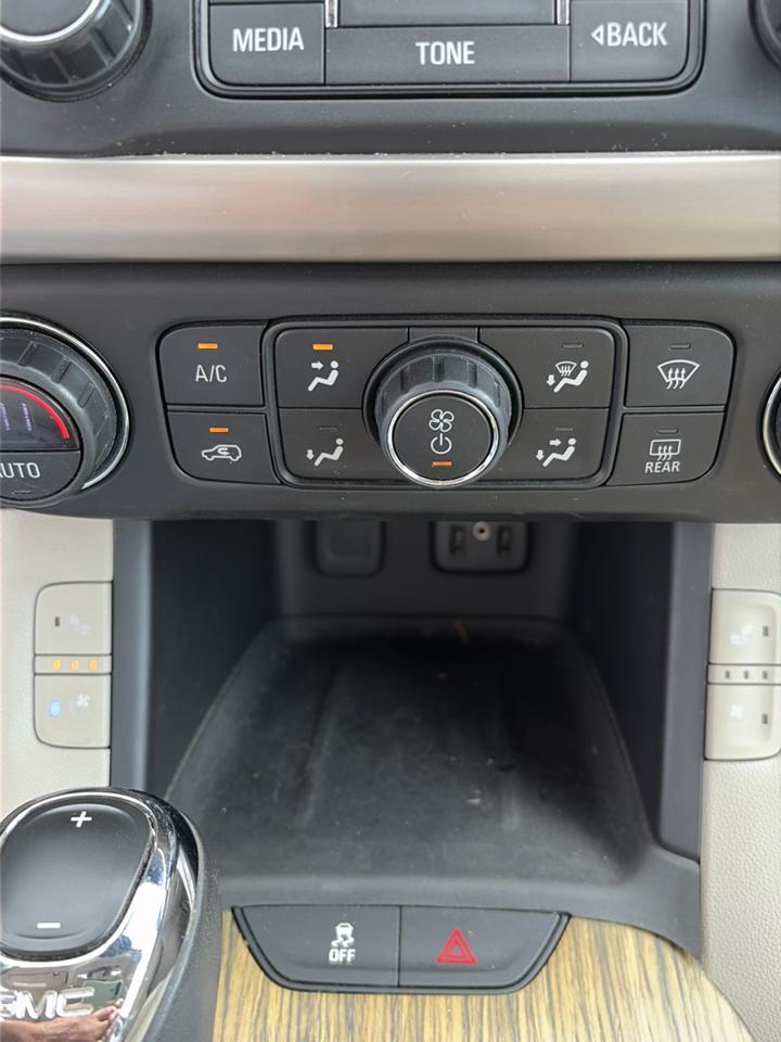 GMC Acadia FWD 4dr Denali 2018