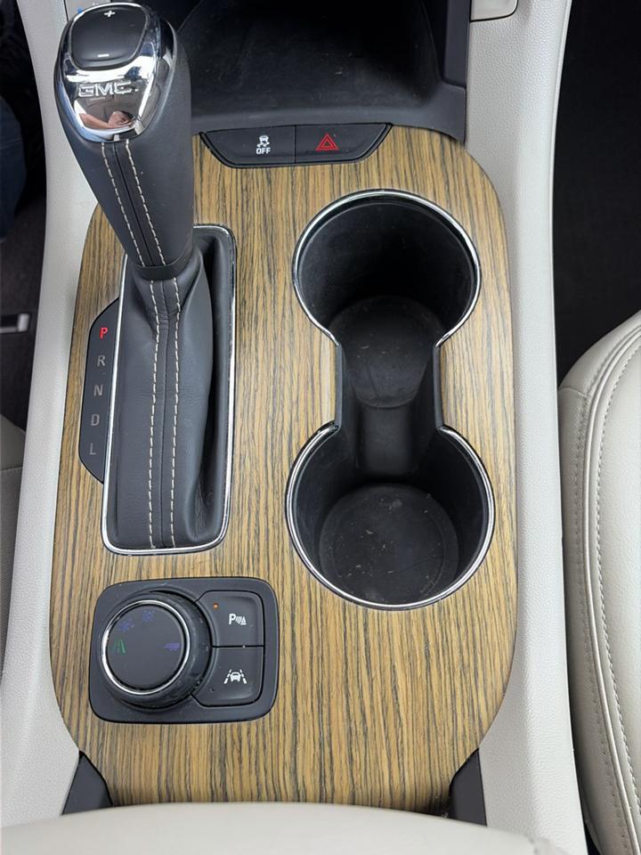 GMC Acadia FWD 4dr Denali 2018