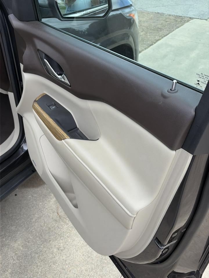 GMC Acadia FWD 4dr Denali 2018
