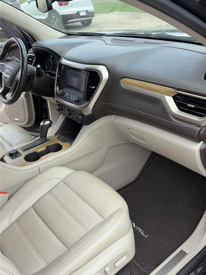 GMC Acadia FWD 4dr Denali 2018