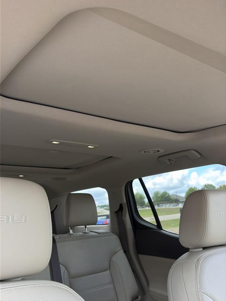 GMC Acadia FWD 4dr Denali 2018