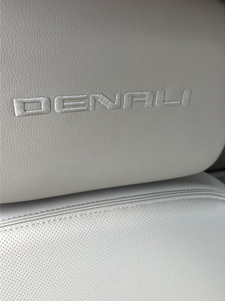 GMC Acadia FWD 4dr Denali 2018