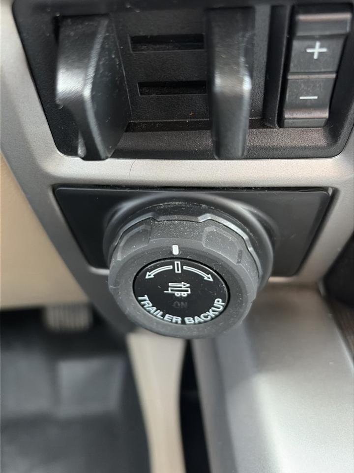 Ford Super Duty F-250 SRW King Ranch 4WD Crew Cab 8' Box 2020
