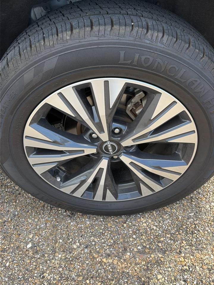 Nissan Rogue FWD SV 2023