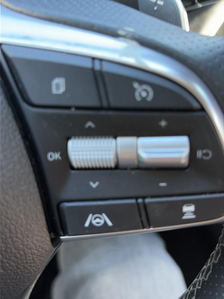 Genesis G70 2.0T AWD 2023