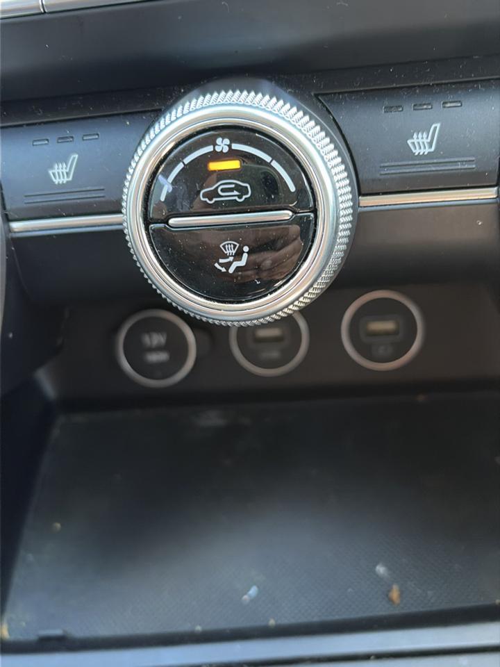 Genesis G70 2.0T AWD 2023